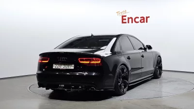 Audi S8