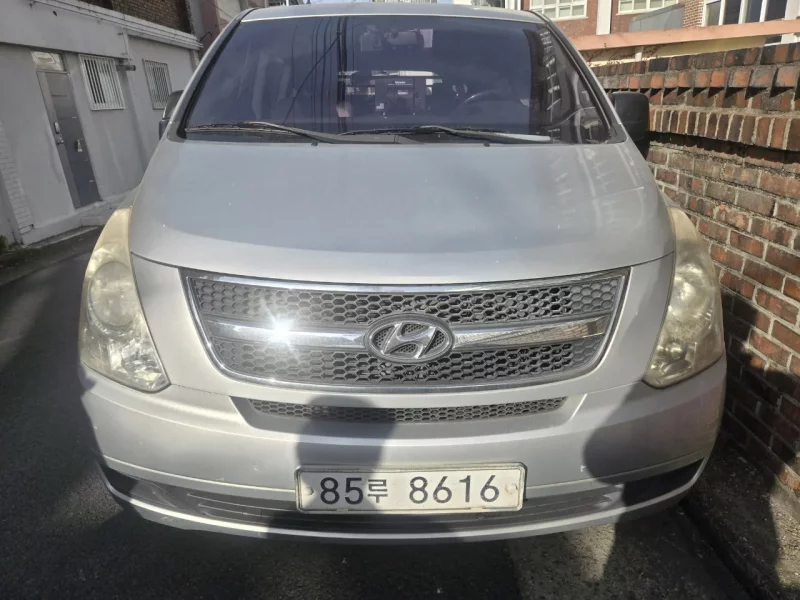 Hyundai Starex