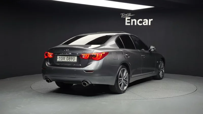 Infiniti Q50