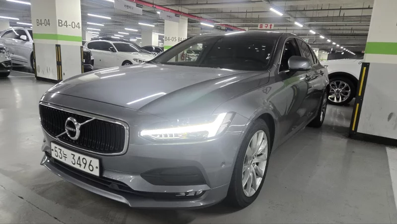 Volvo S90