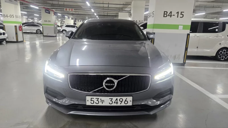 Volvo S90