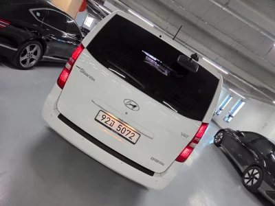 Hyundai Starex
