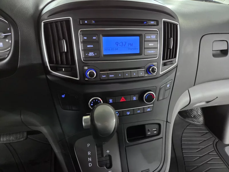 Hyundai Starex