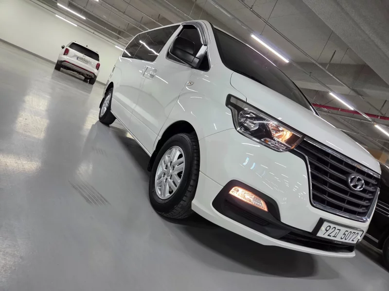 Hyundai Starex
