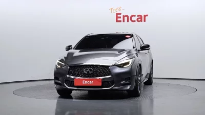Infiniti Q30