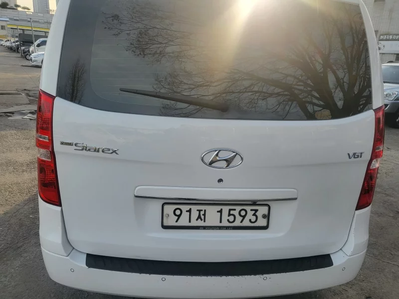 Hyundai Starex