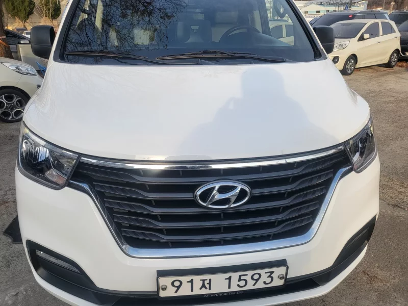 Hyundai Starex