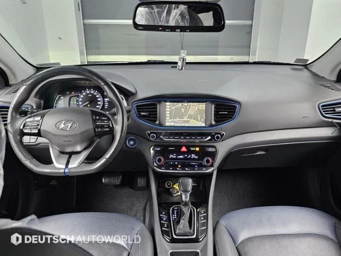 Hyundai Ioniq