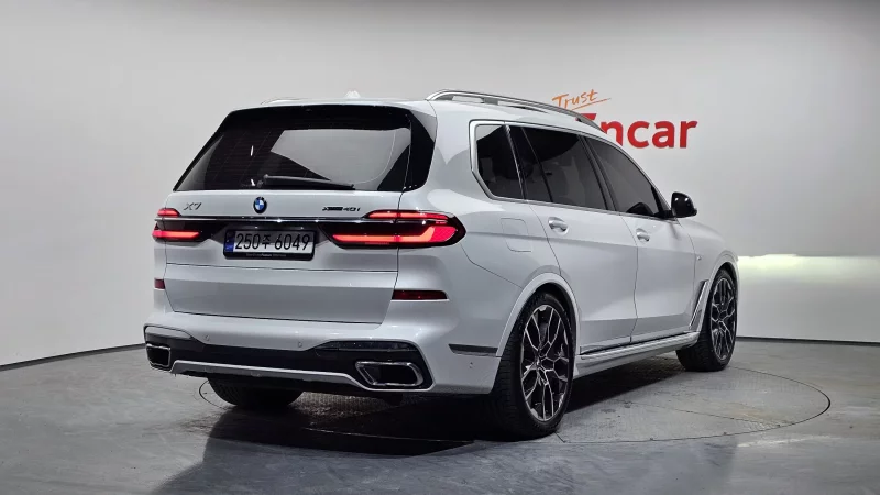 BMW X7