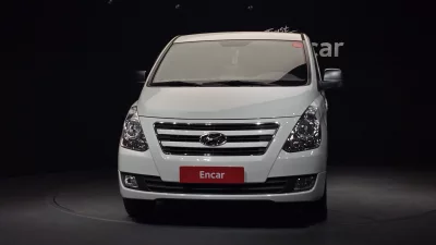 Hyundai Starex