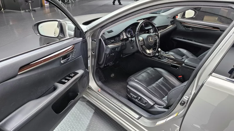 Lexus ES350