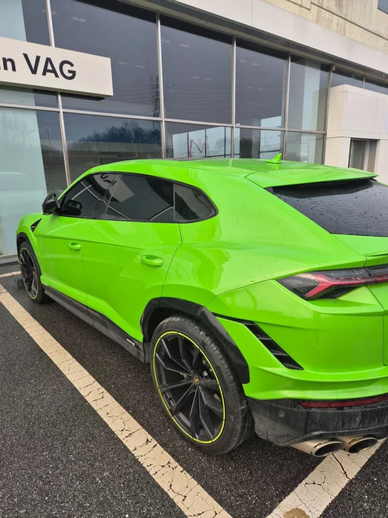Lamborghini URUS