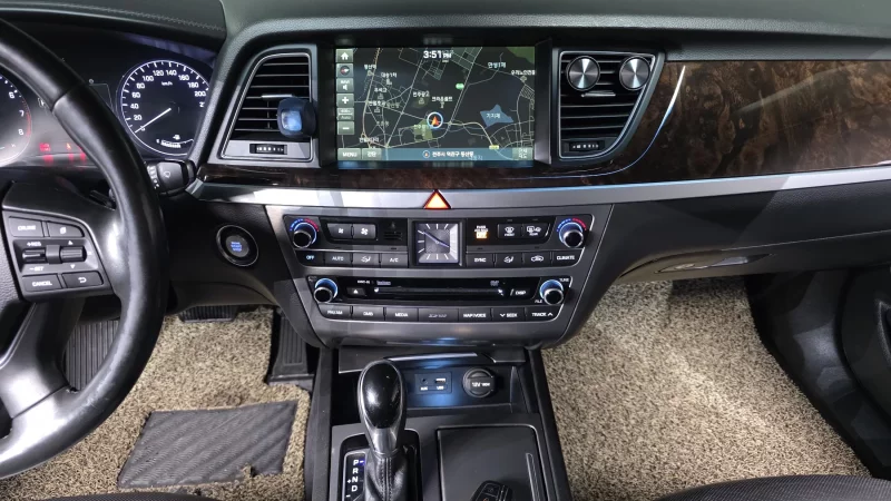 Hyundai Genesis