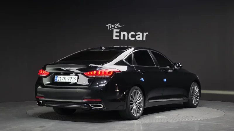Hyundai Genesis