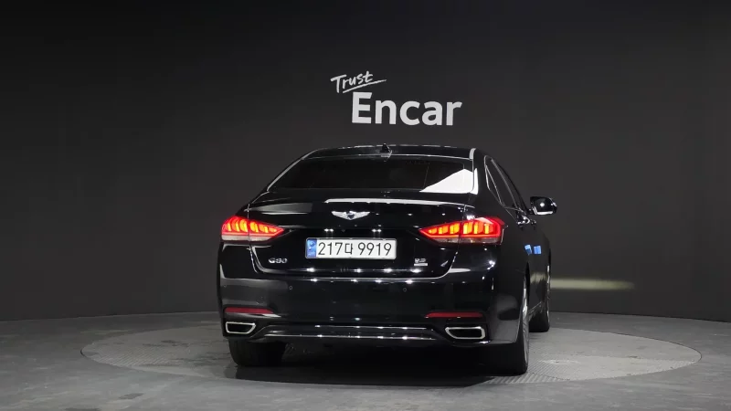 Hyundai Genesis