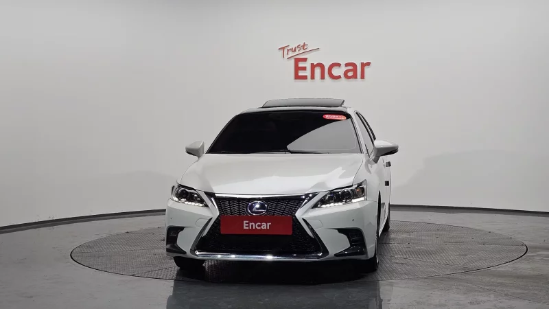 Lexus CT200h