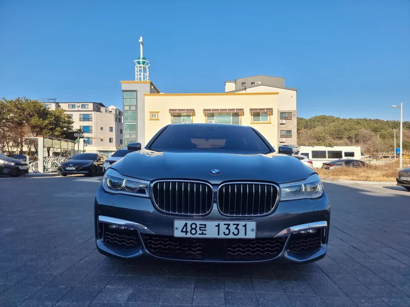 BMW 7-Series