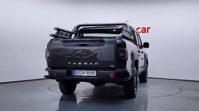 Kia Tasman