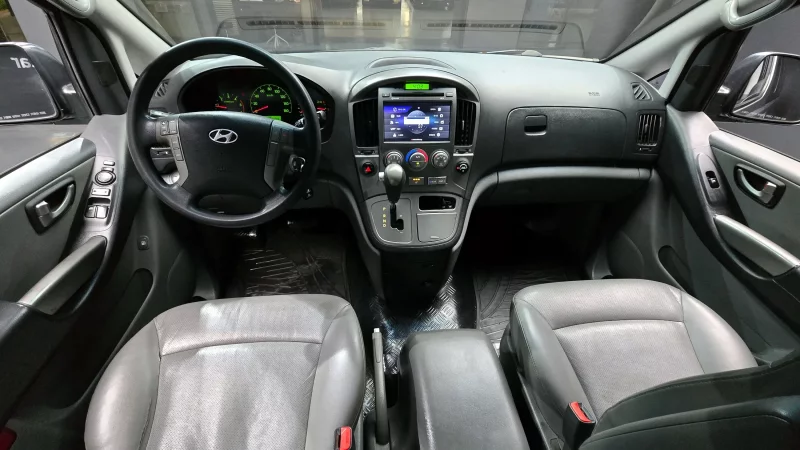 Hyundai Starex