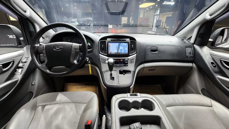 Hyundai Starex