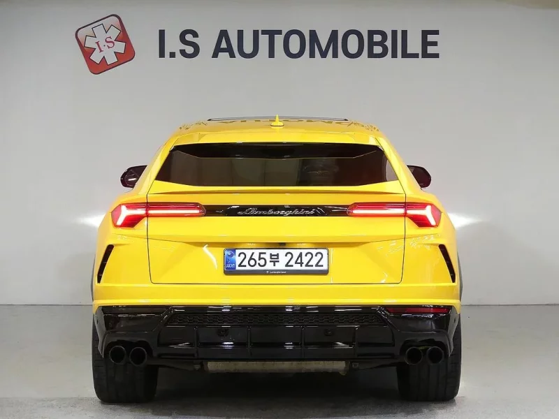Lamborghini URUS