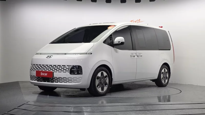 Hyundai Staria