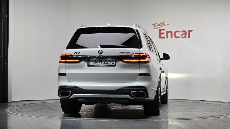BMW X7