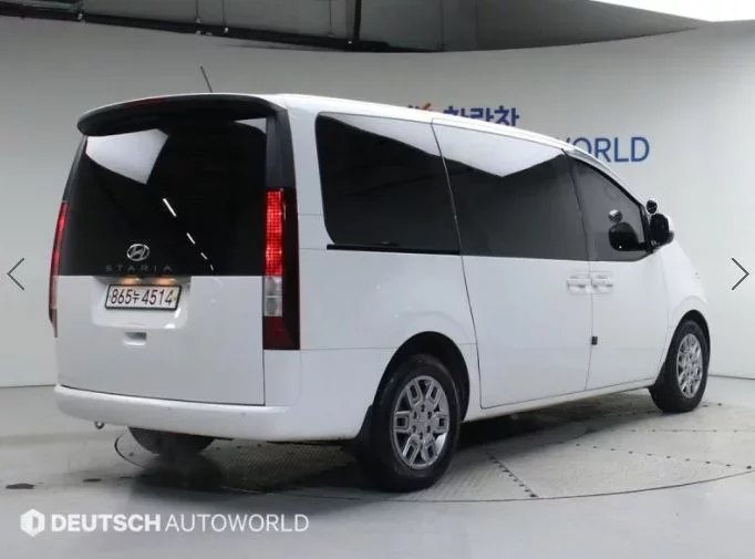 Hyundai Staria