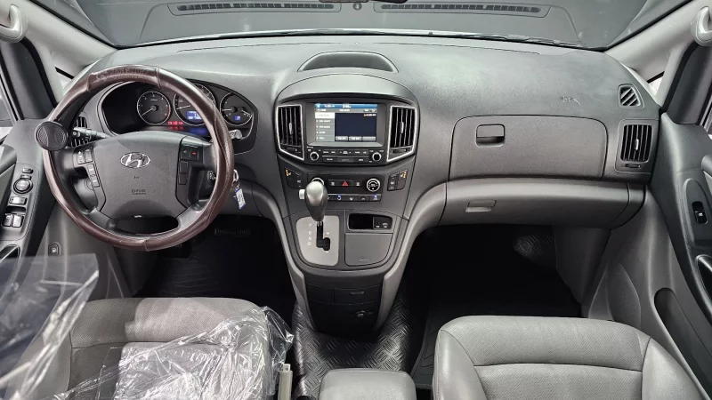 Hyundai Grand Starex