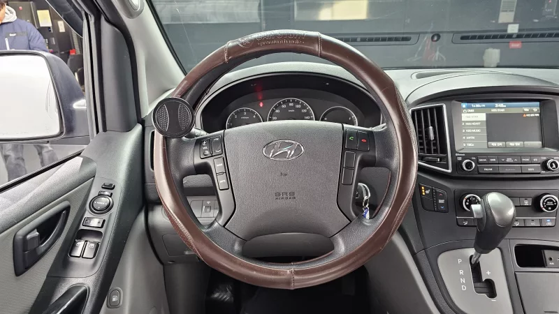 Hyundai Grand Starex