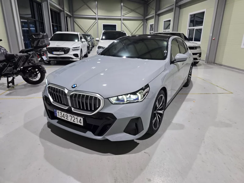 BMW 5-Series