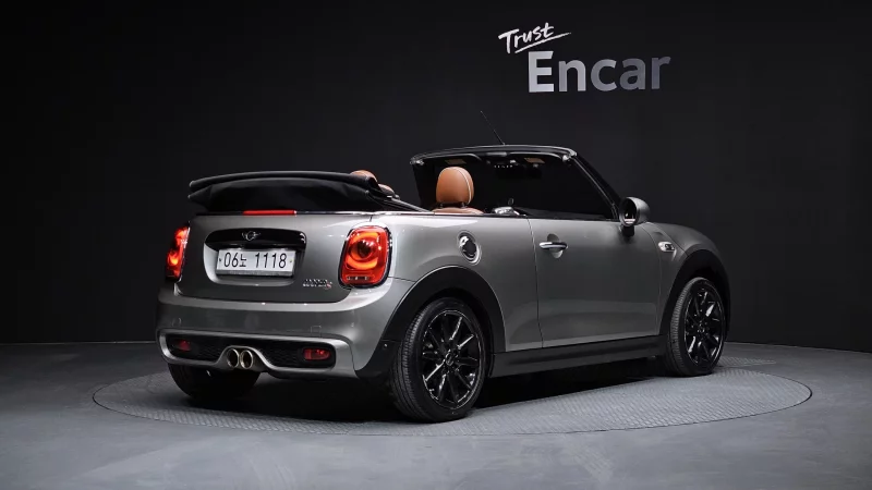MINI Cooper Convertible
