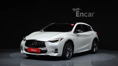Infiniti Q30