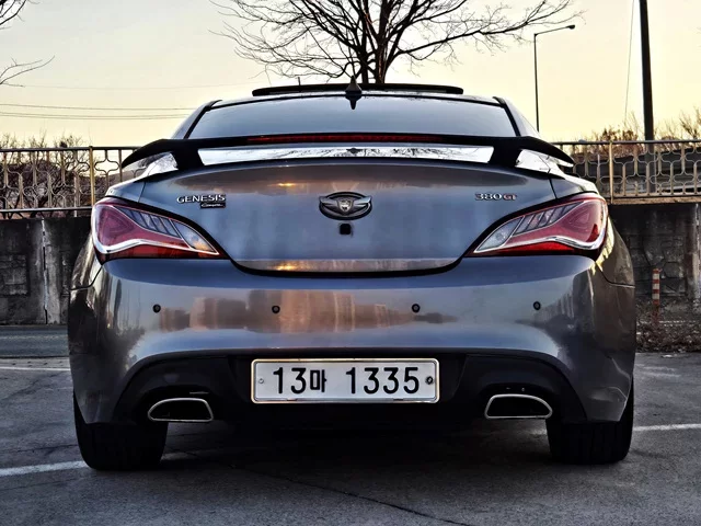 Hyundai Genesis