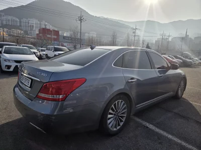 Hyundai Equus