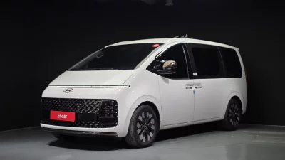 Hyundai Staria
