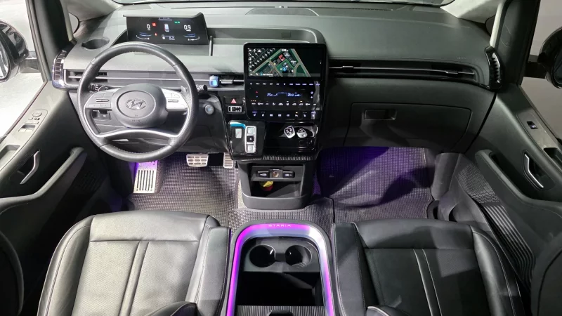 Hyundai Staria