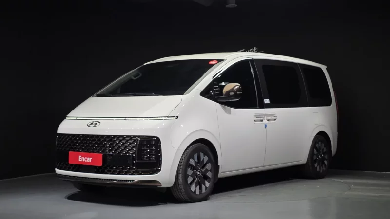 Hyundai Staria