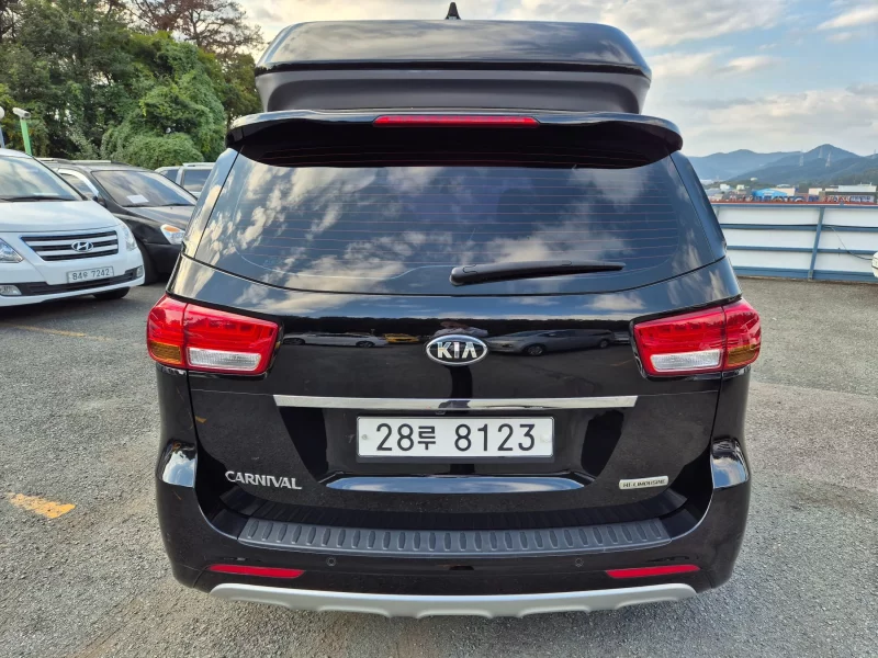 Kia Carnival