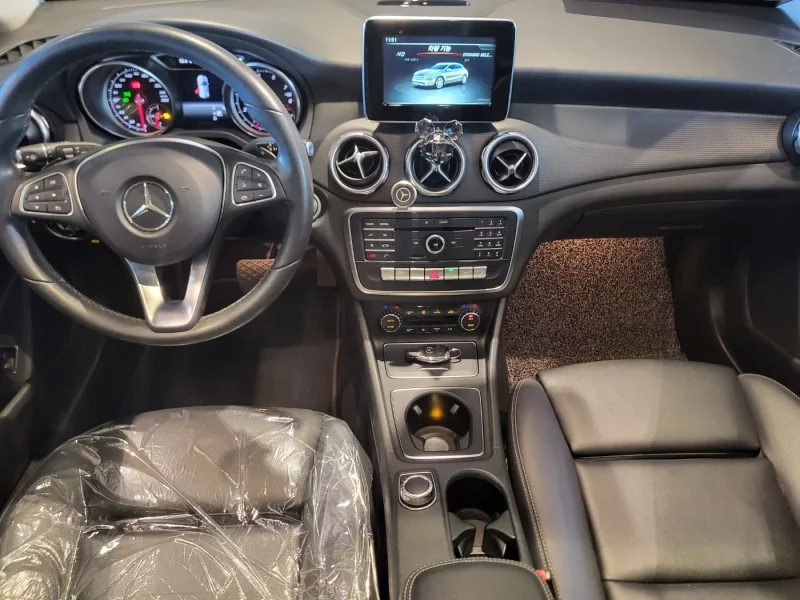 Mercedes-Benz GLA-Class