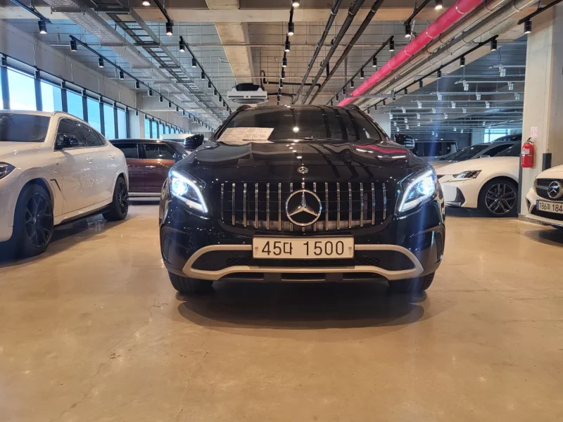 Mercedes-Benz GLA-Class