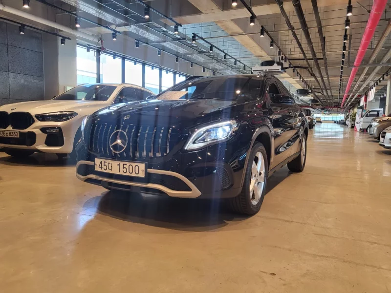 Mercedes-Benz GLA-Class