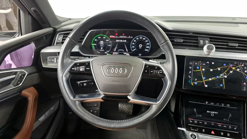 Audi e-tron