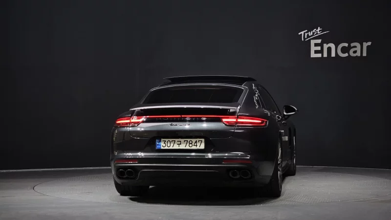 Porsche PANAMERA