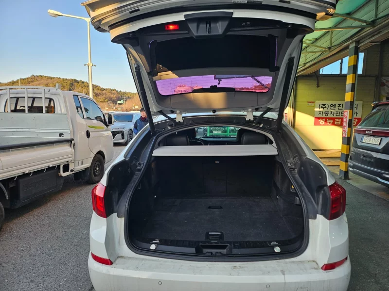 BMW 5-Series Gran Turismo