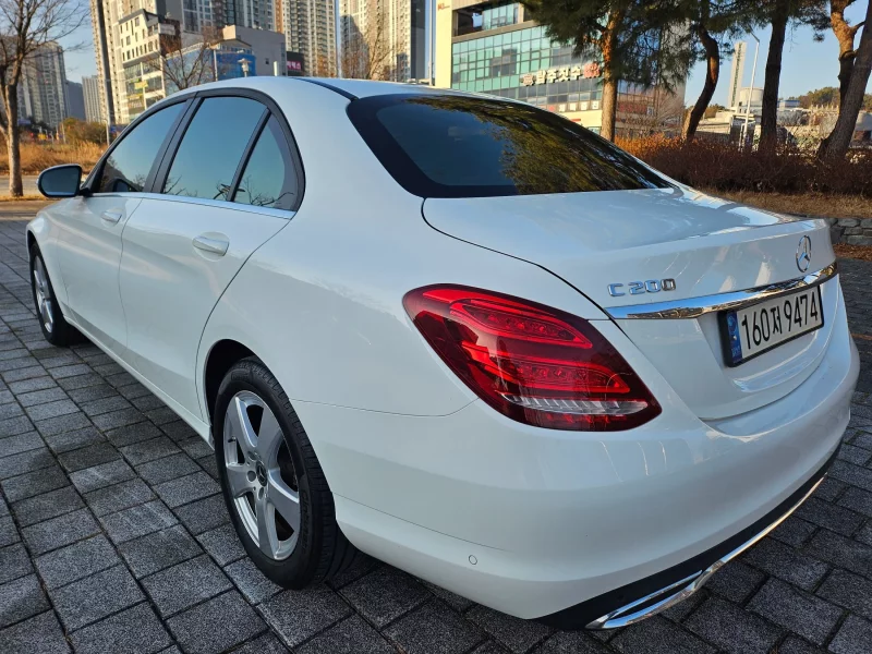 Mercedes-Benz C-Class