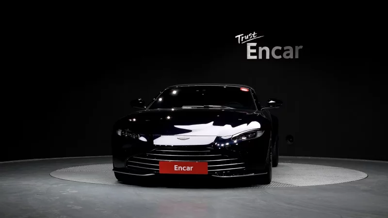 Aston Martin VANTAGE