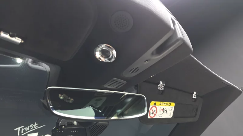 Aston Martin VANTAGE