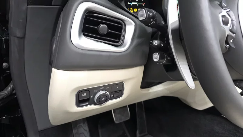 Aston Martin VANTAGE