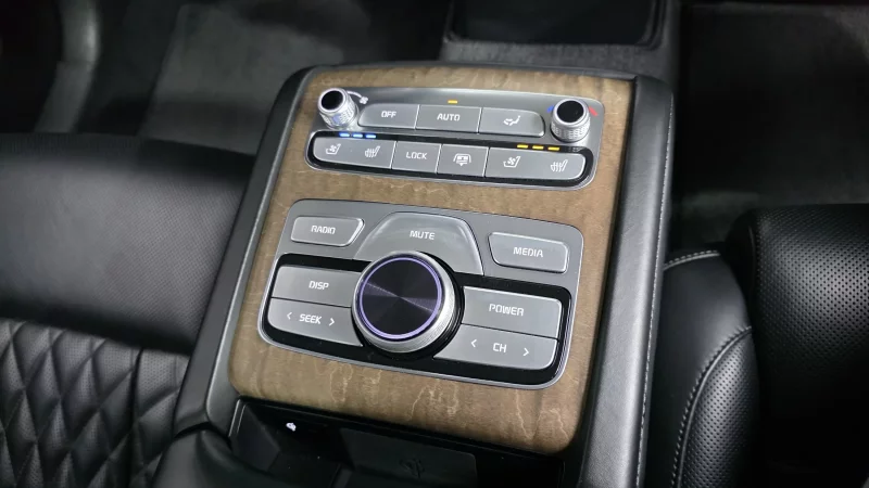 Kia K9